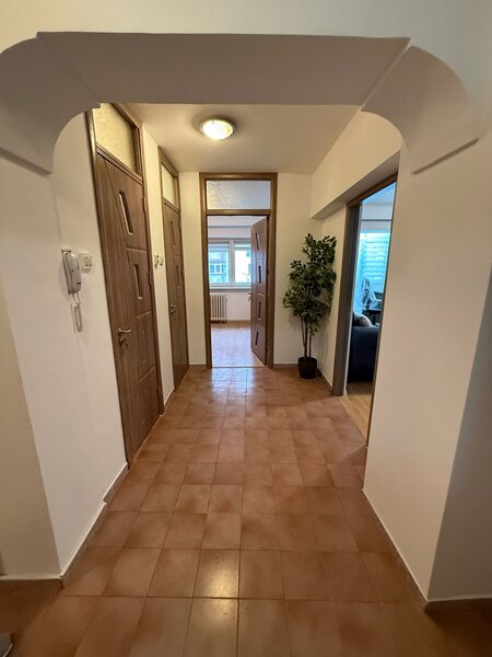 Panduri stradal Spitalul Burghelea Bloc 1996 Ap 3 camere decomandat