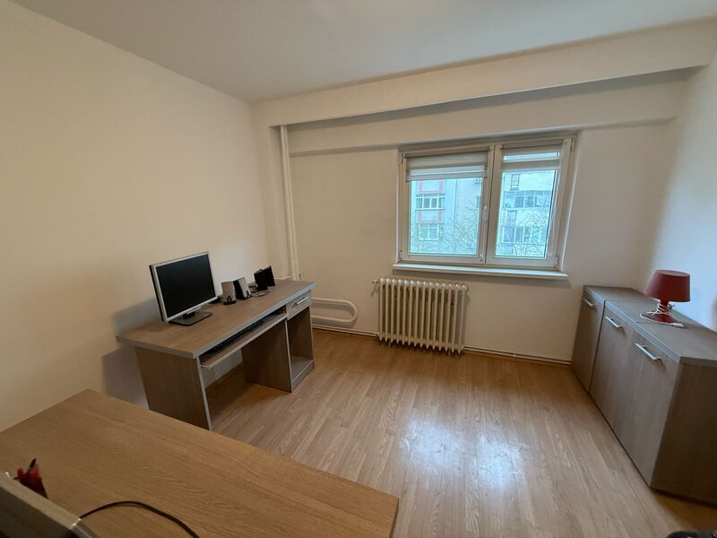 Panduri stradal Spitalul Burghelea Bloc 1996 Ap 3 camere decomandat