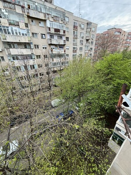 Panduri stradal Spitalul Burghelea Bloc 1996 Ap 3 camere decomandat