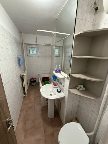 Panduri stradal Spitalul Burghelea Bloc 1996 Ap 3 camere decomandat