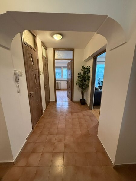 Panduri stradal Spitalul Burghelea Bloc 1996 Ap 3 camere decomandat